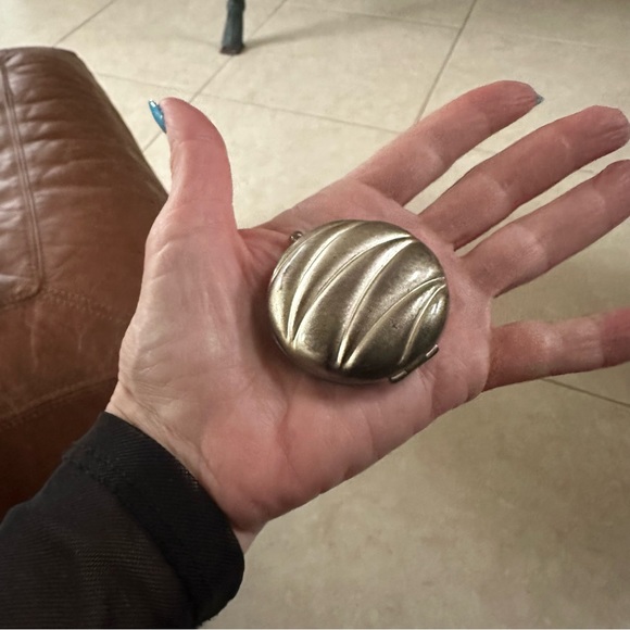 Vintage pill box - Picture 3 of 6